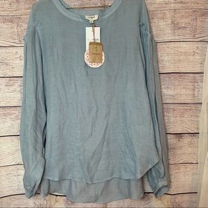 NWT Umgee Ruffle shoulder Top M